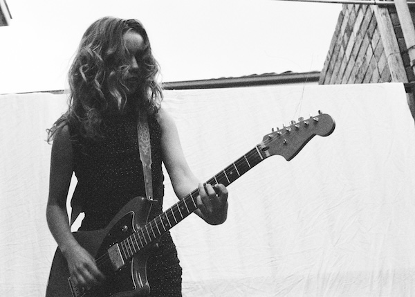 SASCHA singing in bar